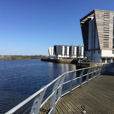 Home From Home With Fantastic Views Runcorn Extérieur photo