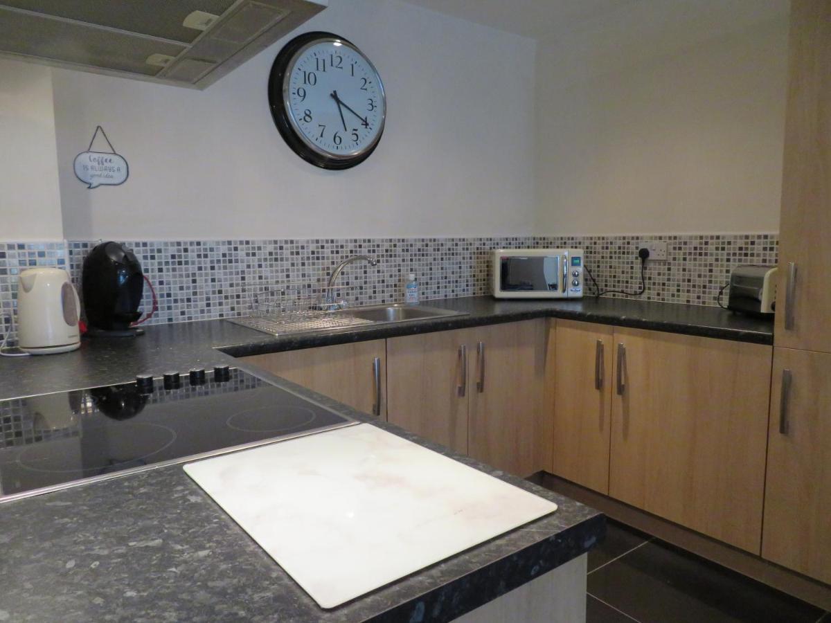 Home From Home With Fantastic Views Runcorn Extérieur photo